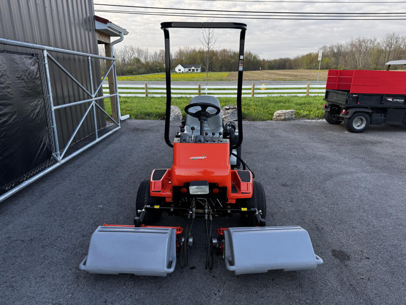 Jacobsen-Greens-King-IV-Plus-Greens-Reel-Mower-3-800×600-1