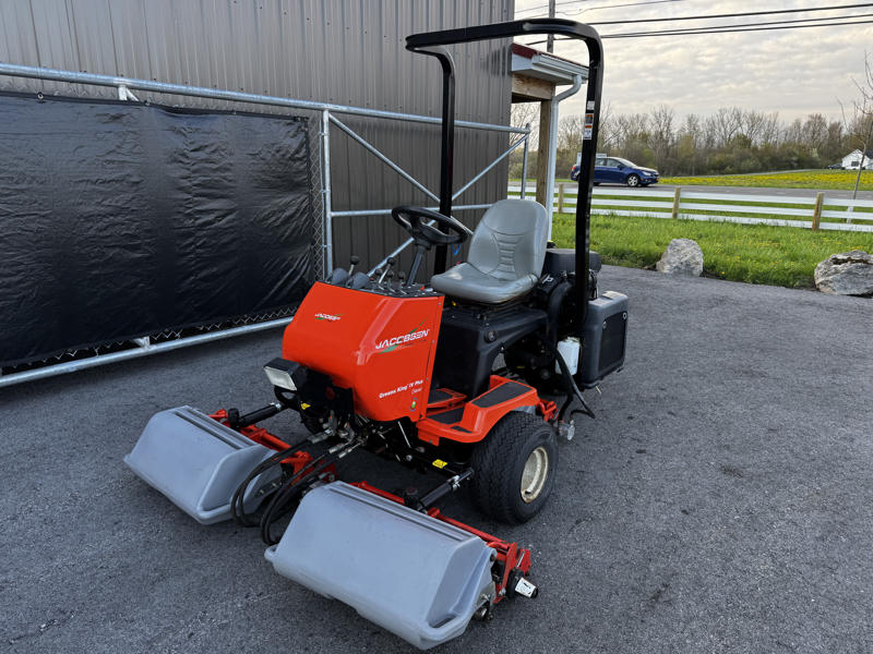 Jacobsen-Greens-King-IV-Plus-Greens-Reel-Mower-4-800×600-1