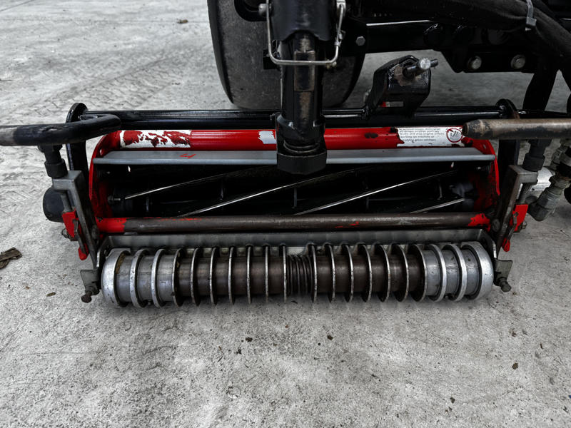 Jacobsen-LF-1880-Diesel-4WD-Fairway-Mower-2-800×600-1