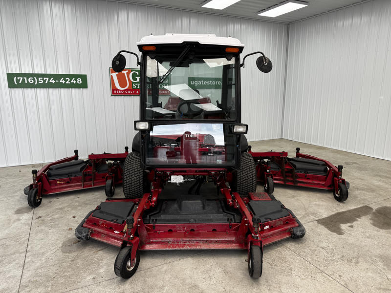 Toro-Groundsmaster-5910-Diesel-4WD-Climate-Controlled-Cab-Wide-Area-Mower-4-800×600-1