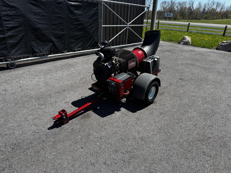 Toro-Pro-Force-Pull-Behind-Blower-6-800×600-1-1