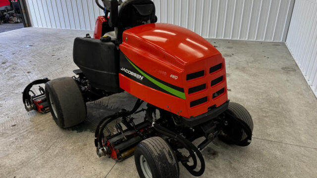 Jacobsen-LF-1880-Diesel-4WD-Fairway-Mower-5-800×600-1