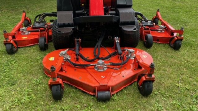 Jacobsen-R311-T-Diesel-4WD-Wide-Area-Mower-1-800×600-1