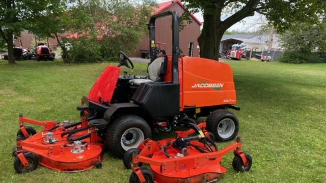 Jacobsen-R311-T-Diesel-4WD-Wide-Area-Mower-7-800×600-1