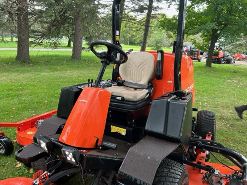 Jacobsen-R311T-Diesel-4WD-Wide-Area-Mower-9-800×600-1-2