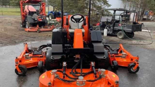 Jacobsen-R311T-Diesel-4WD-Wide-Area-Mower-9-800×600-1