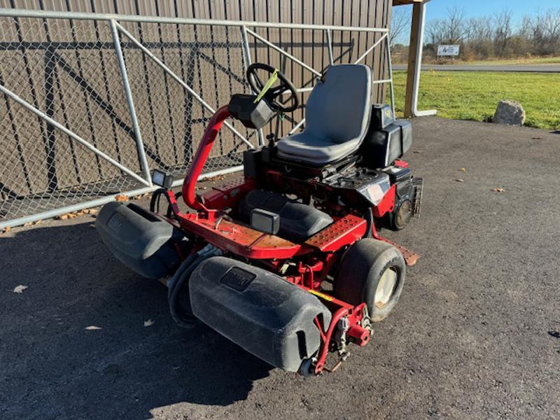 Toro-Greensmaster-3150-Gas-2WD-Greens-Mower-1-800×600-1-1