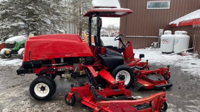 Toro-Groundsmaster-5900-Diesel-4WD-Wide-Area-Mower-5-800×600-1