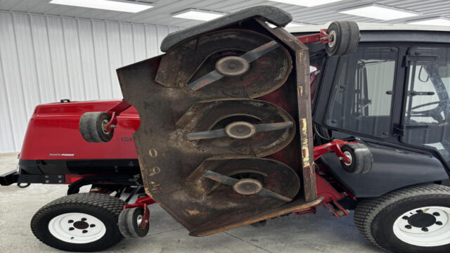Toro-Groundsmaster-5910-Diesel-4WD-Climate-Controlled-Cab-Wide-Area-Mower-1-800×600-1