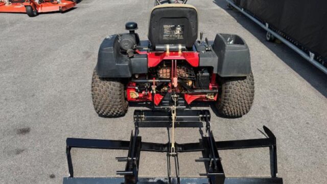 Toro-Sand-Pro-3040-3WD-Bunker-and-Field-Rake-4-800×600-1