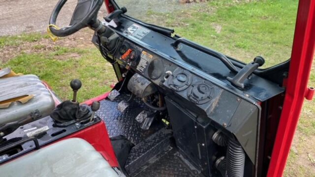 Toro-Workman-4300-Diesel-4WD-Utility-Vehicle-3-800×600-1