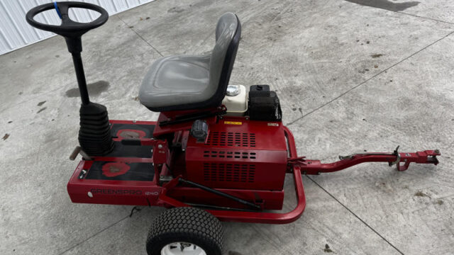 Toro-Greens-Roller-1240-Turf-and-Greens-Roller-2-800×600-1-1