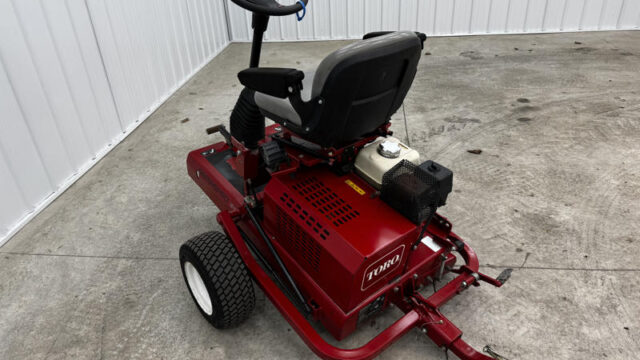 Toro-Greens-Roller-1240-Turf-and-Greens-Roller-3-800×600-1