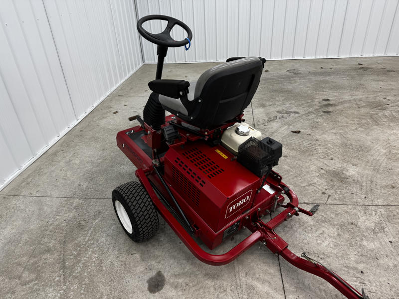 Toro-Greens-Roller-1240-Turf-and-Greens-Roller-3-800×600-1