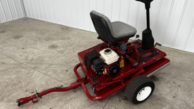 Toro-Greens-Roller-1240-Turf-and-Greens-Roller-4-800×600-1-1