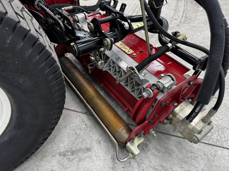 Toro-Reelmaster-5510-Diesel-2WD-Fairway-Mower-8-800×600-1