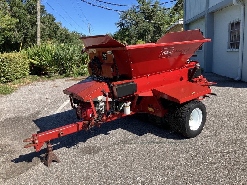 2015_Toro_ProPass_200_Used_Top_Dresser_Statewide_Turf_Equipment_700T-076(1).jpg.2fe8626870b490a1d4c02cc31eb13ec8.jpg