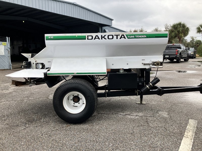 2019_Dakota_410_Turf_Tender_Used_Statewide_Turf_Equipment_700T-078(3).jpg.e1103b1e23c9513e67c792e8518f7b52.jpg