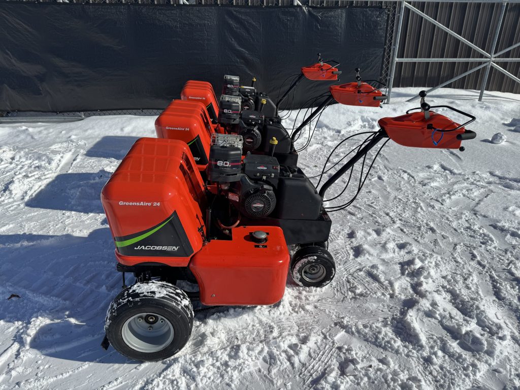 Jacobsen-Greensaire-24-aerator-6.jpeg.76fad1879a9c05bd8cec0dbe8dc82e32.jpeg