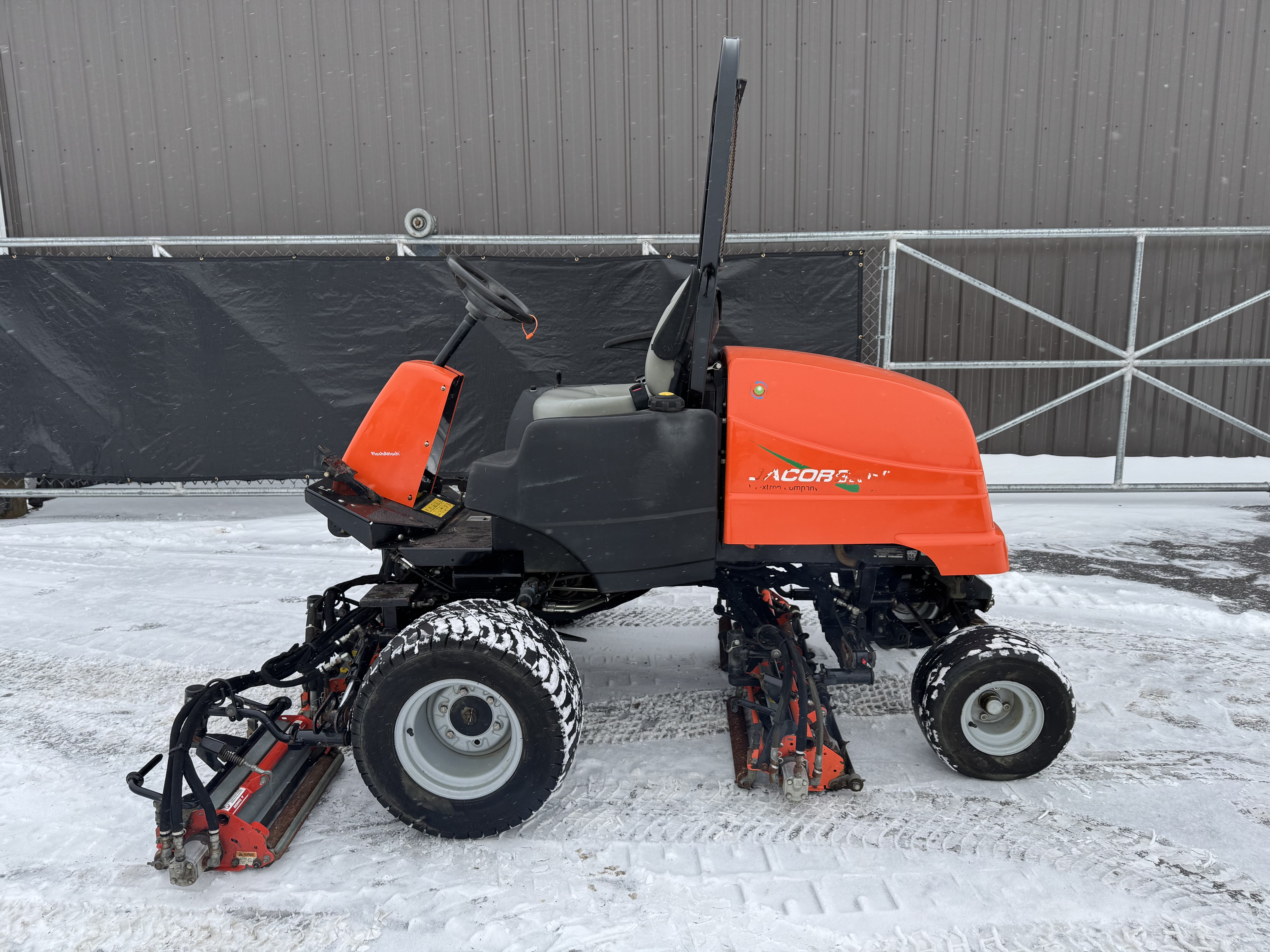 Jacobsen-LF-1880-2×4-Fairway-Mower-4.jpeg.7a099606e6ab7a6a241ca99042ed31e9.jpeg