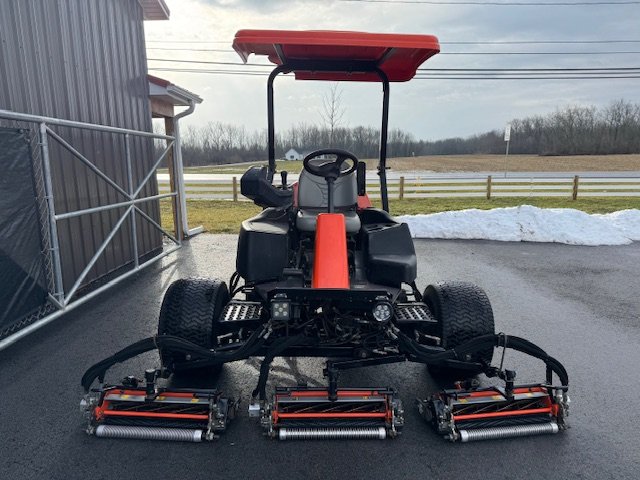 Jacobsen-LF550-2×4-Fairway-Mower-1.jpeg.171aa54bfc9f8bd7bc85962aa738a70d.jpeg