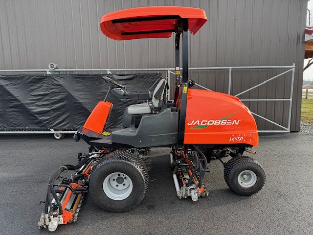 Jacobsen-LF550-2×4-Fairway-Mower-3.jpeg.f732231d2939da0e3fd02b7056426a8c.jpeg