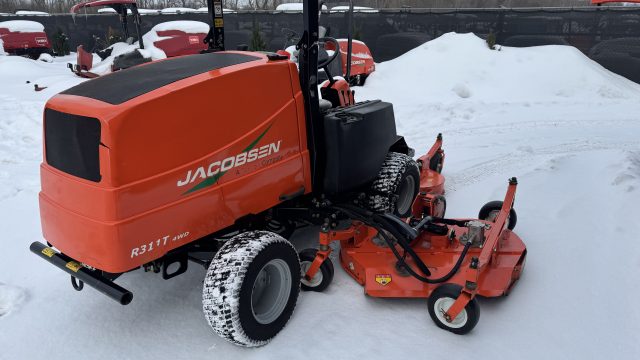 Jacobsen-R311-Rotary-Mower-2.jpeg.4446b51c0bb4f2dcb161ad5981b90b0d.jpeg