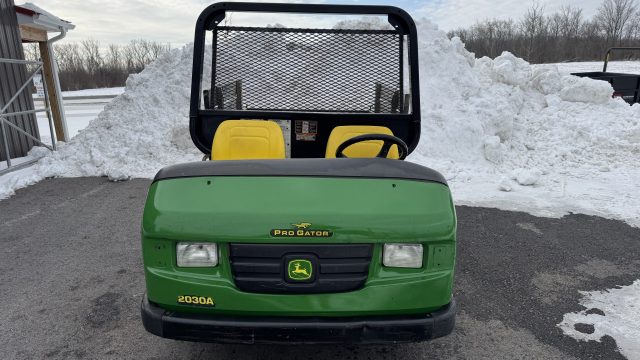 John-Deere-2030D-4×4-High-Flow-Hydraulics-Utility-Vehicle-2.jpeg.f4f6b49c19924c42f153ce99586dc208.jpeg
