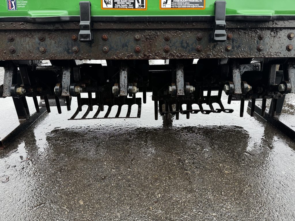 John-Deere-Aercore-1500-3.jpg.ebfa27fa1d33460e260d568d41780c64.jpg