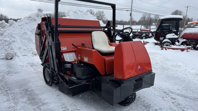 Smithco-Sweepstar-60G-5.jpeg.46975922b20a7940e53399d919c59b60.jpeg