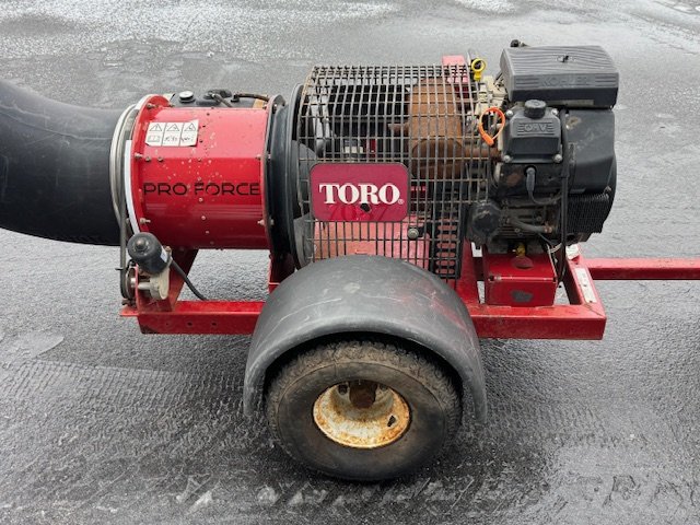 Toro-Blower-4.jpeg.921b3dd25c70a35d870aef3b8787aabd.jpeg