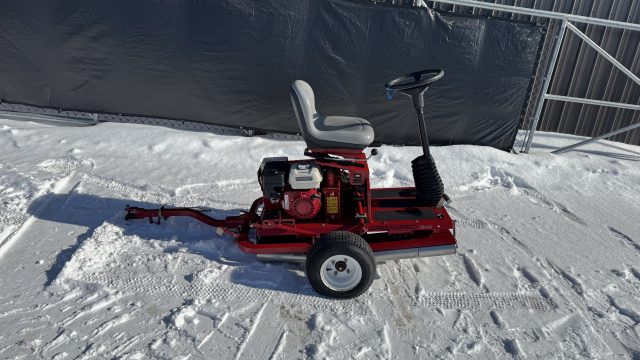 Toro-GreensPro-Greens-Roller-1.jpeg.d6fe8b597185bbdd19bd7bf22add0d0b.jpeg