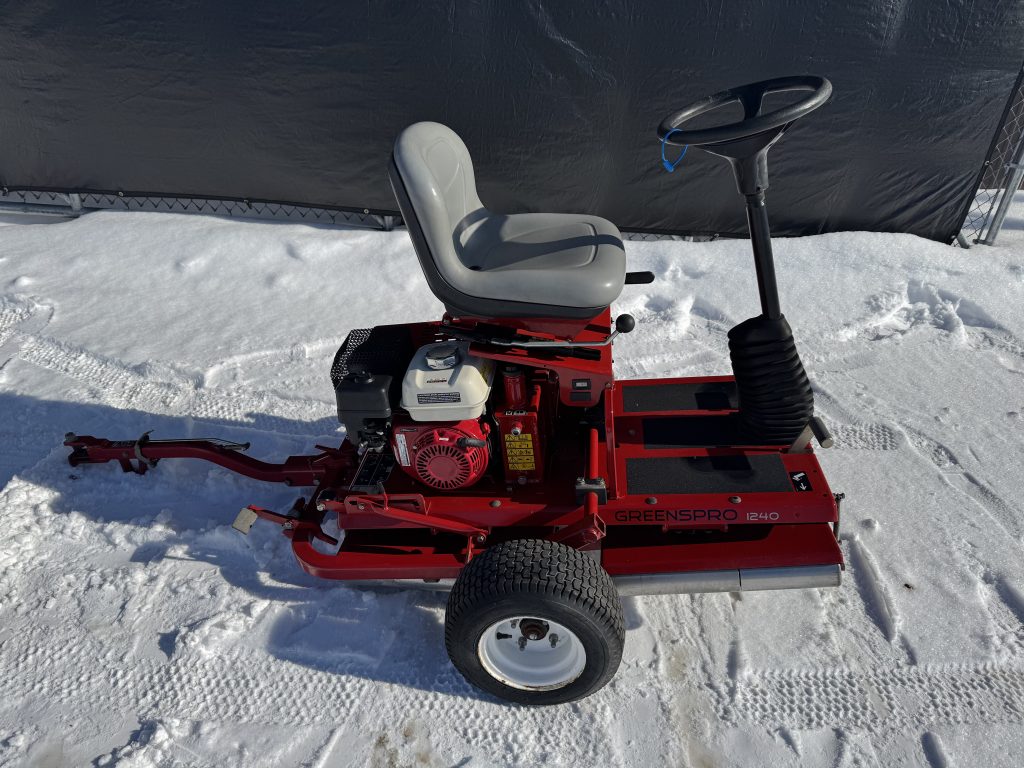 Toro-GreensPro-Greens-Roller-3.jpeg.c742c84bbf73180c953f4a203bcf9e2c.jpeg