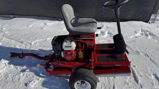 Toro-GreensPro-Greens-Roller-3.jpeg.c742c84bbf73180c953f4a203bcf9e2c.jpeg