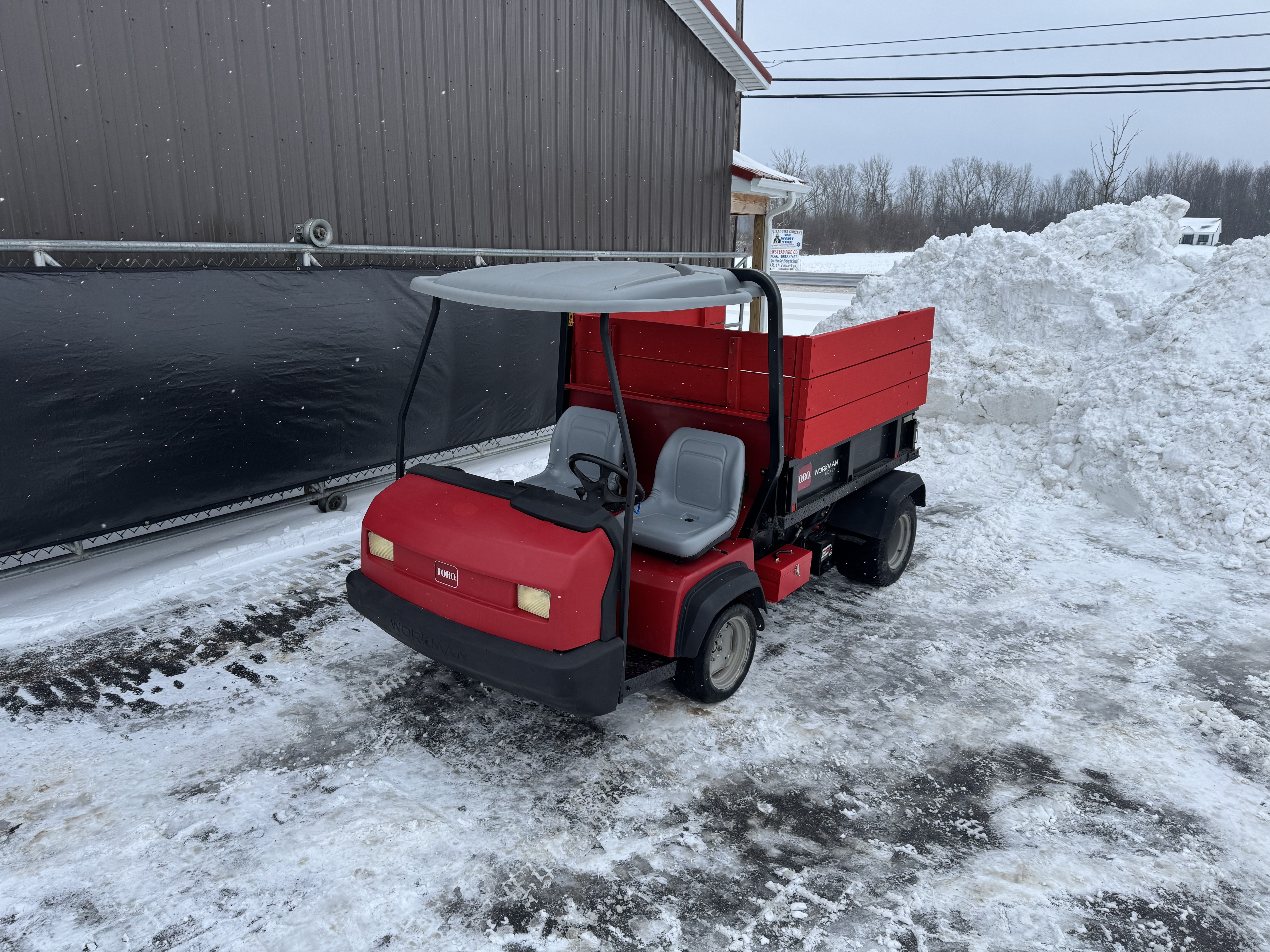 Toro-HDX-D-2×4-Utility-Cart-1.jpeg.02093622b95033ab5424d5b0fd850b98.jpeg