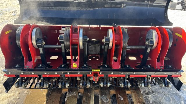 Toro-ProCore-880-Aerator-1.jpeg.adacb28f2dbd5401db6c6de99c9aa662.jpeg