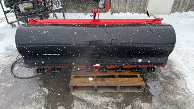 Toro-ProCore-880-Aerator-2.jpeg.18326e7f2fcbb4bb0e7028b47224bc5b.jpeg