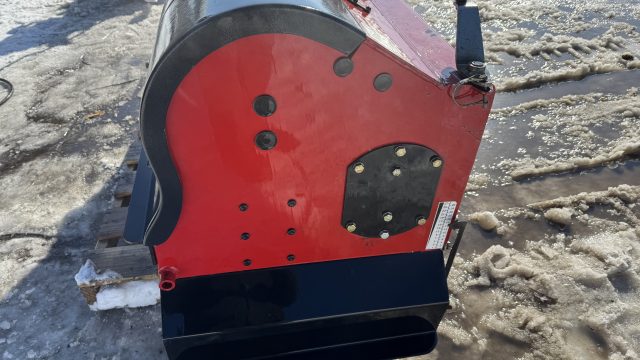 Toro-ProCore-880-Aerator-4.jpeg.623d5d5b8584e4ee18f76f197f495cb2.jpeg