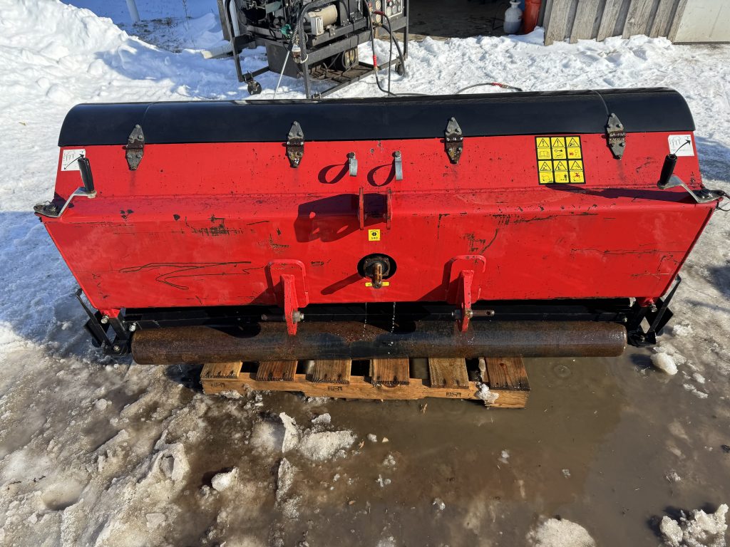 Toro-ProCore-880-Aerator-5.jpeg.649bd9486e344cc0fafe4a6aa26aad95.jpeg