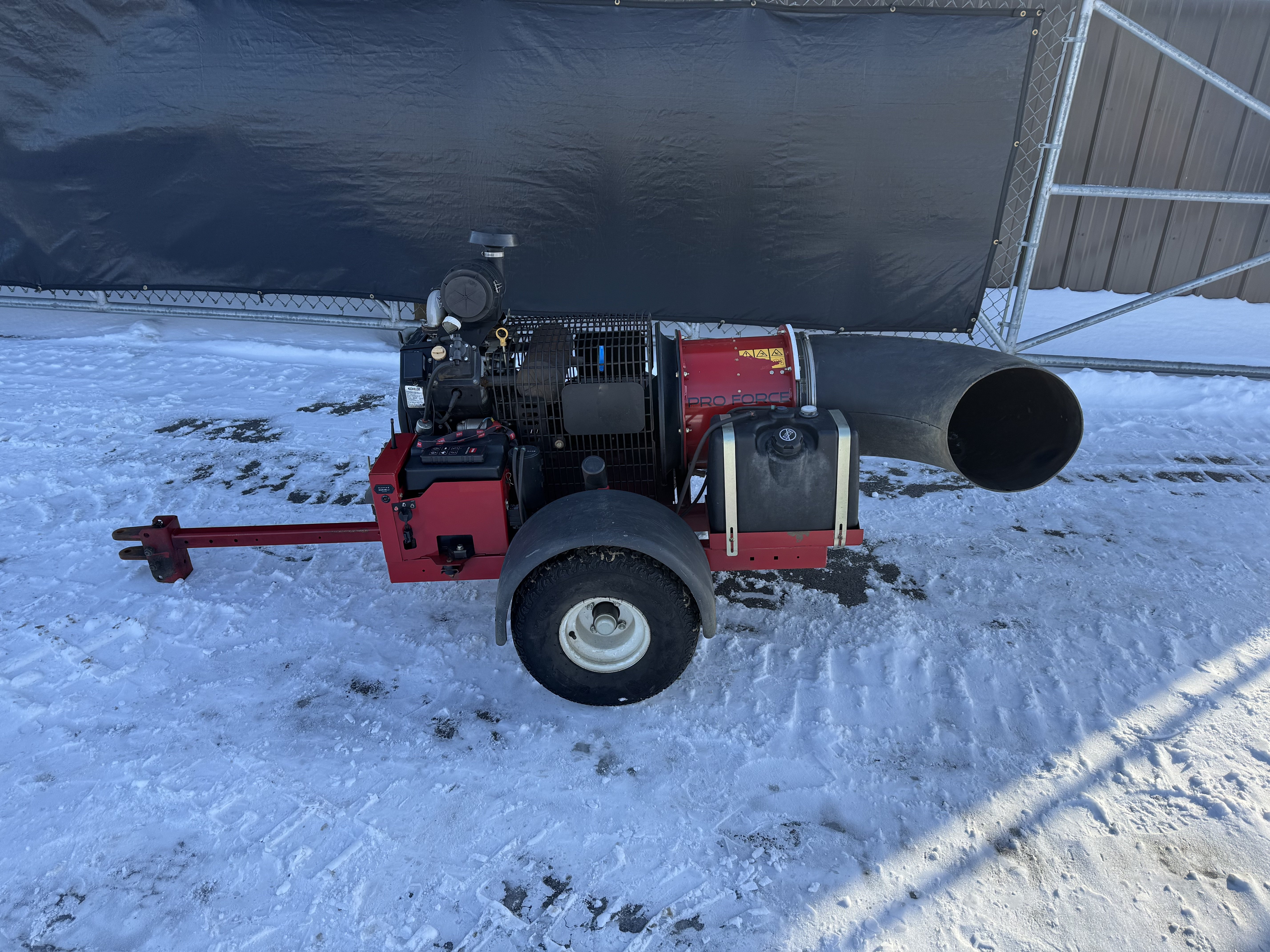 Toro-ProForce-Blower-3.jpeg.ffaf2d530c6e75c0963eb35c0de3f42f.jpeg