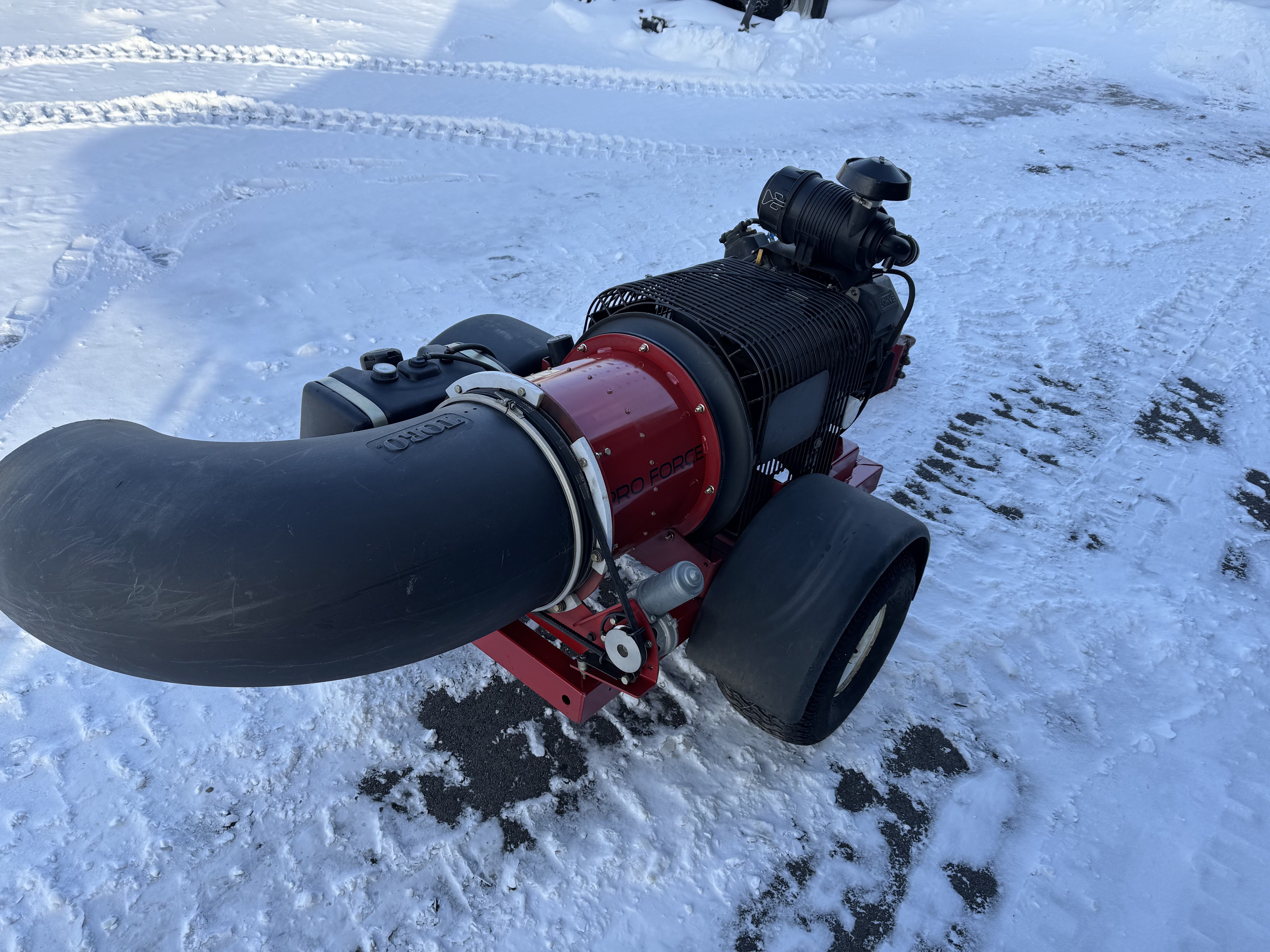 Toro-ProForce-Blower-6.jpeg.f888a5f6d01119907dfb18656298a515.jpeg