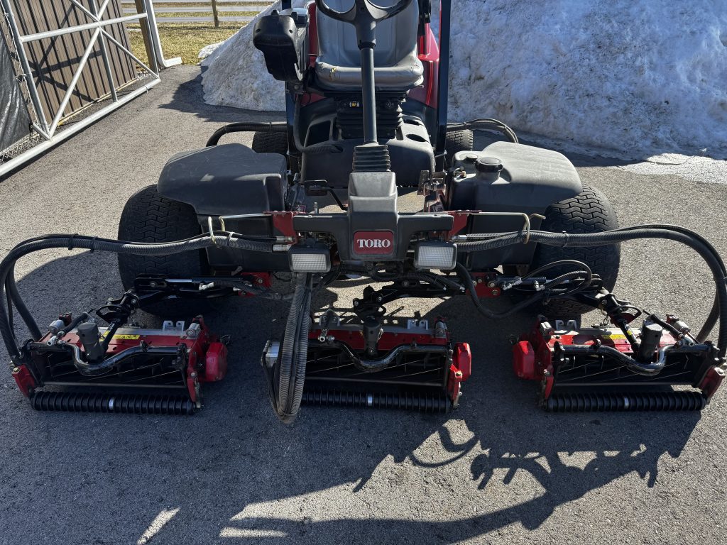 Toro-Reelmaster-5610-Fairway-Reel-Mower-4.jpg.5edda82ac7f8978cd02159ef8d2fad0e.jpg