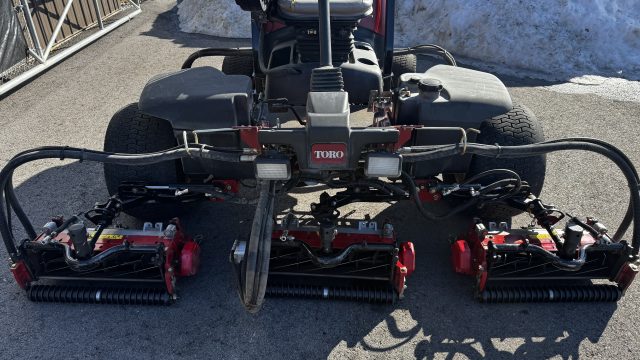 Toro-Reelmaster-5610-Fairway-Reel-Mower-4.jpg.5edda82ac7f8978cd02159ef8d2fad0e.jpg