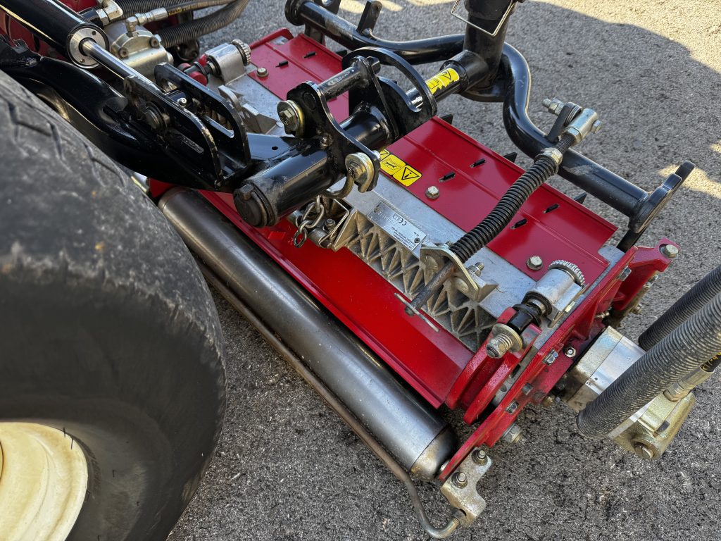 Toro-Reelmaster-5610-Fairway-Reel-Mower-8.jpg.a0da2c6ac6a1a0936025e7470609a752.jpg