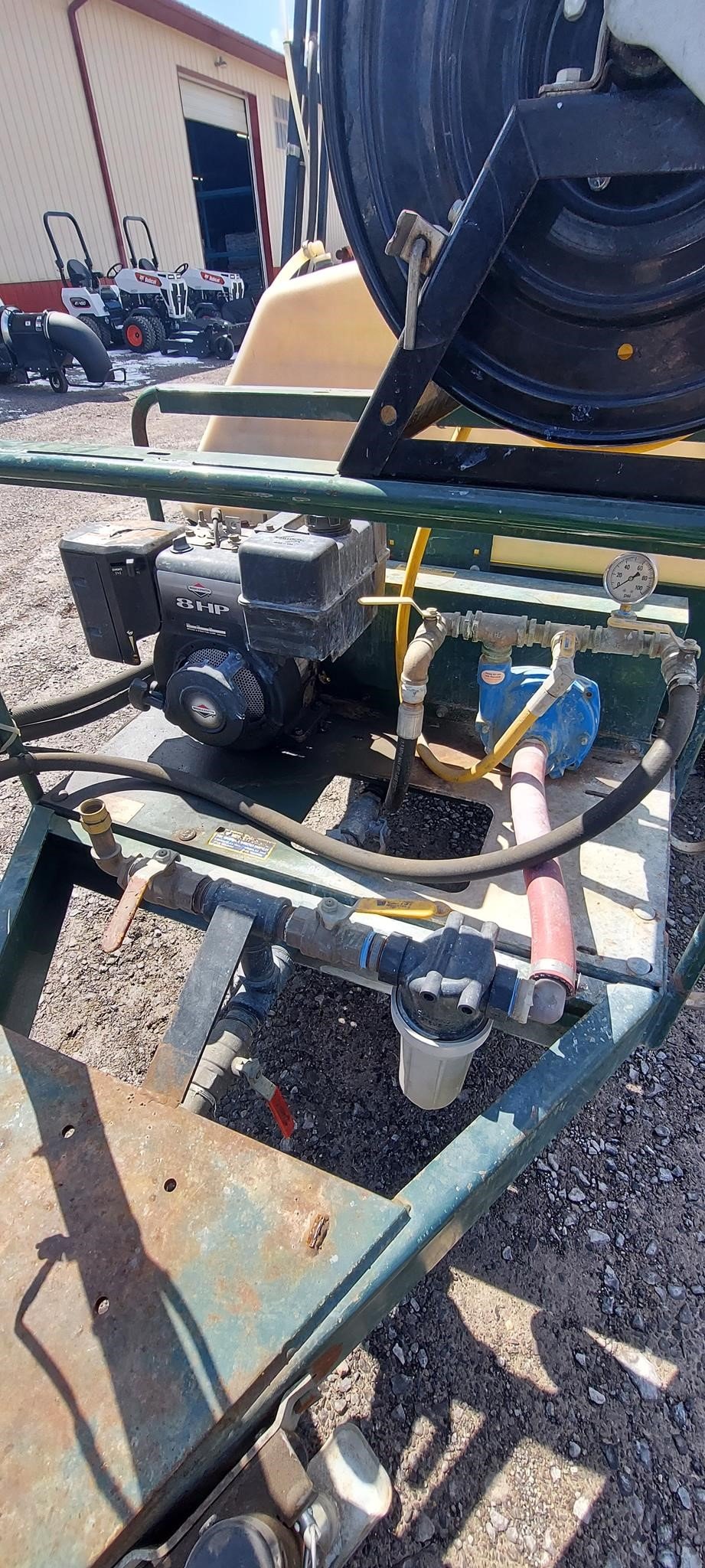 broyhillsprayer4.jpg.1bf65665053030f5e37ea279ee5a0fb8.jpg