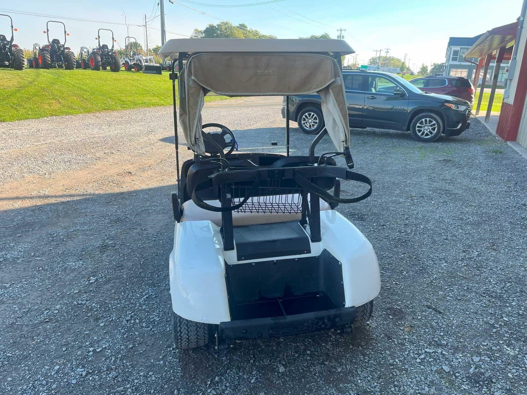 golfcart1.jpg.c788ec7dbb98124c388f4cd0856c3cd1.jpg